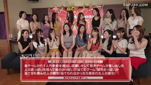 座り姿勢 · 全景 · 微笑 · 多人 · 便装 · マイク · スタジオ · 参加节目