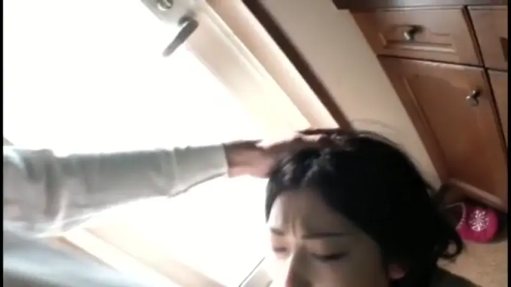 室内 · 口交 · 白衬衫 · 目を閉じて · 跪き姿勢 · 頭部 · 柜子 · 摸头