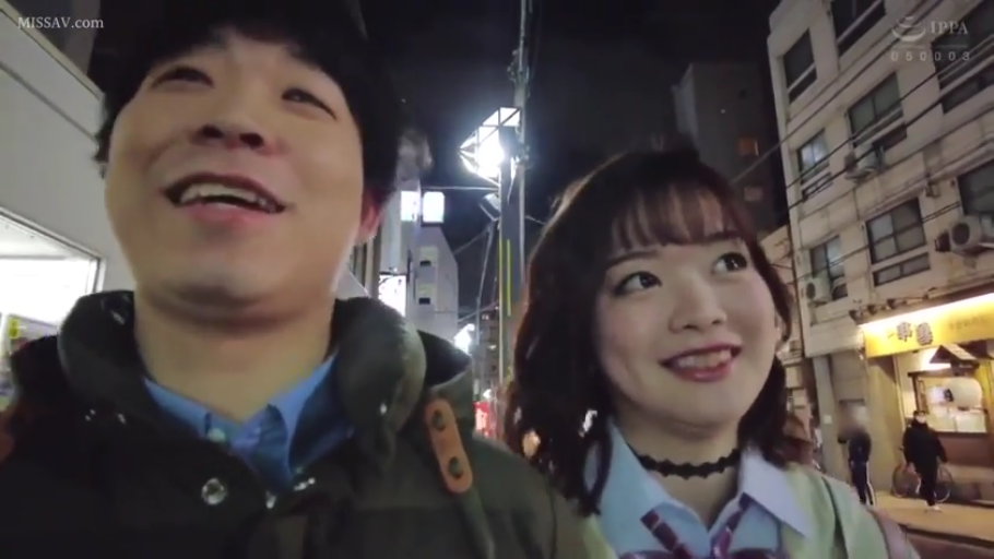 站立 · 面部特写 · JK制服 · 户外街道