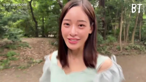 马赛克 · 沙发 · 沉醉 · 红色丝袜 · 跪爬姿势 · 卧室内 · 群交行为
