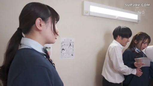 Stand · Medium shot · Student uniform · Corridor · 骚扰 · Campus · 平常 · 公告栏