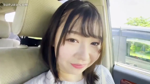 坐姿 · 面部特寫 · 针织衫 · 车内