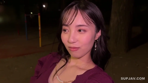 性交 · 卧室 · 仰卧开腿 · 陶醉 · 黑丝袜 · 特写 · 乳头 · 紫色丝绸睡裙