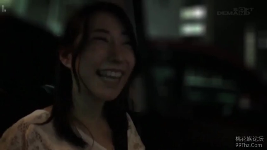 室内 · 面部 · 俯卧 · 内衣 · 舔舐 · 动情 · 拉丝 · 耳饰
