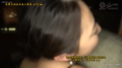 室内 · 俯身 · 口交 · 裸体 · 头部特写 · 模糊 · 无码
