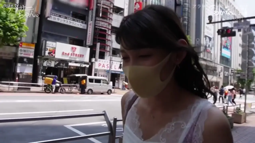 脸部 · 自然 · 街道 · 行走 · 户外 · 口罩 · 蕾丝吊带 · 步行