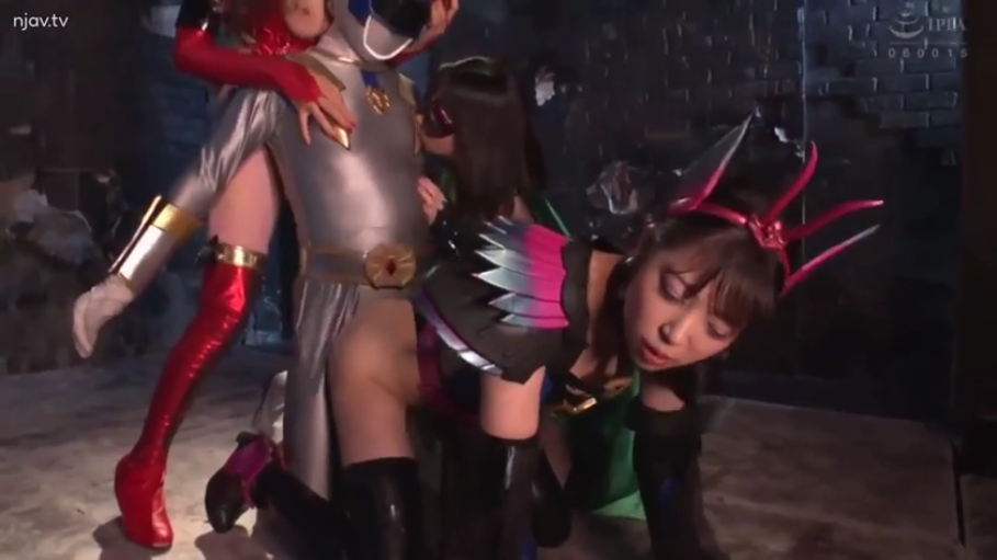 战队紧身衣 · 废墟 · 后背式