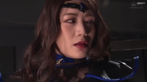 室內 · 臉部特寫 · 战士服