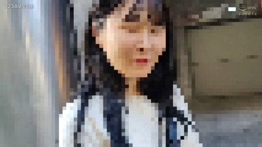 Stand · Smile · 自然 · Half-body · Street · Heavy Mosaic · 白色常服