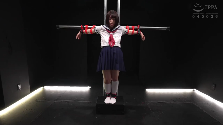 全身 · 站立 · 水手服 · 摄影棚