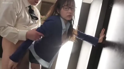 室内 · 性交 · メガネ · 楽しんで · 中景 · 后入 · OL · 西装套装