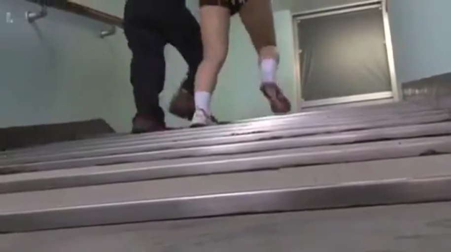 性交 · 全裸 · 卧室 · 迷离 · 面部特写 · 颜射 · 仰卧位