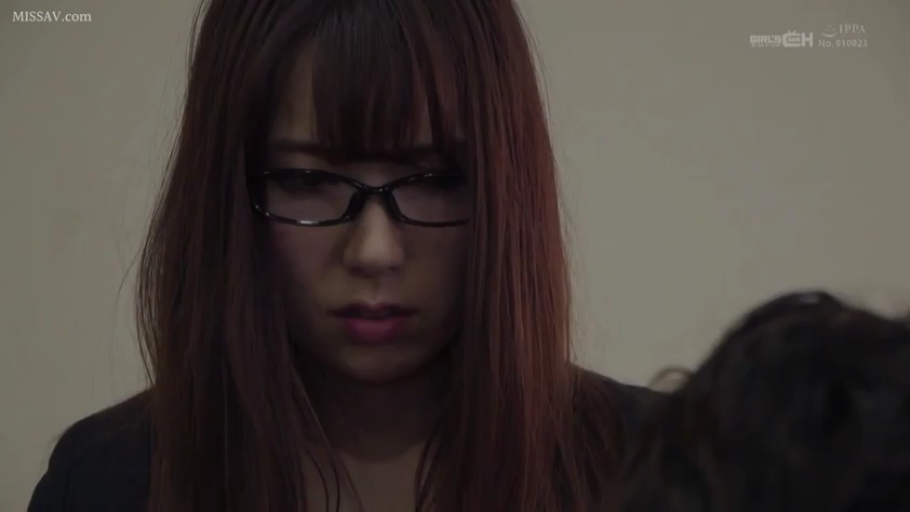 室内 · 面部特写 · 职业装