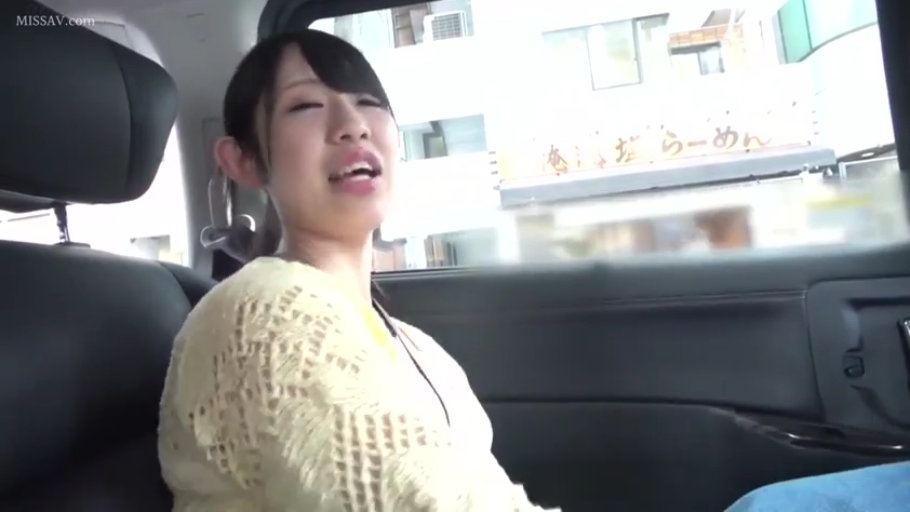魔镜号 · 中景 · 白窗帘 · 自然 · 制服 · 互动 · 学生校服 · 并排坐姿