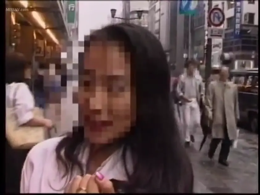 面部 · モザイク · 站姿 · 微笑 · 私服 · 街道 · 街拍