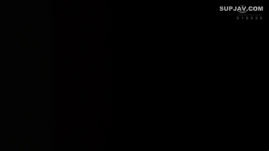 全身 · 性交 · 低头 · 和室 · 裸体 · 榻榻米 · 黑色蕾丝丝袜 · 跨坐骑乘