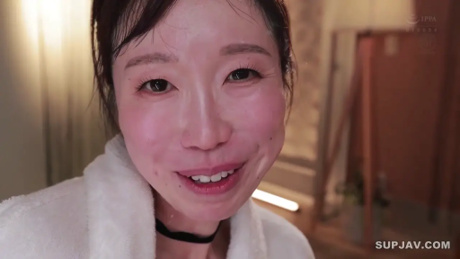 室內 · 臉部特寫 · 正面 · 浴袍