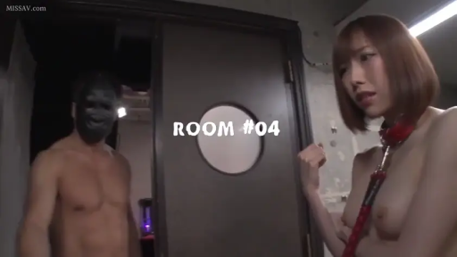 室内 · 全裸 · 站立 · 中景 · BDSM · 惊恐 · 调教 · 项圈