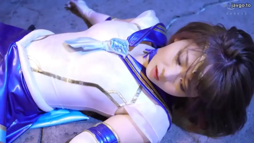 Role-playing · Close-up of the face · Close your eyes · Supine · Coma · 动漫Cosplay服 · 地面