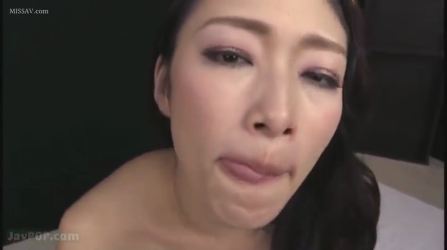 Close-up of the face · Fully nude · Bedroom