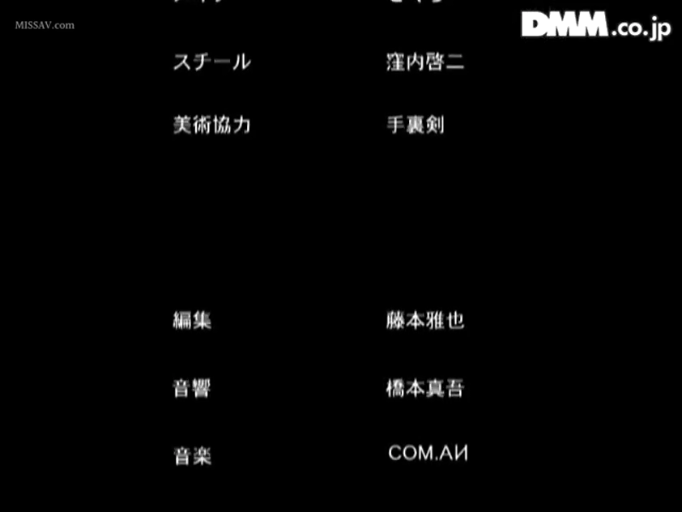 全裸 · 被褥 · 开腿 · 床上 · 多人手指 · 平淡 · 手指 · 掰开阴唇