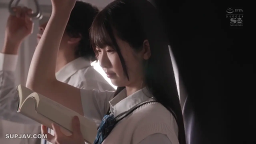 制服 · 站立 · 平静 · 侧脸 · 电车 · 看书 · 书 · 女子高生