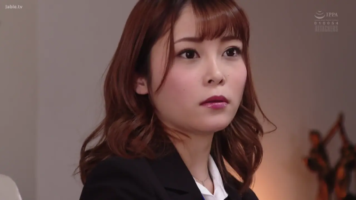 室内 · 真剣 · 顔部のクローズアップ · ビジネススーツ · 注視 · OL · 正面