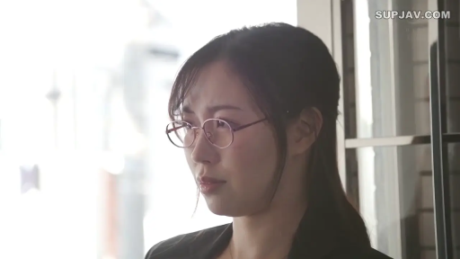 室内 · 脸部特写 · 职业装