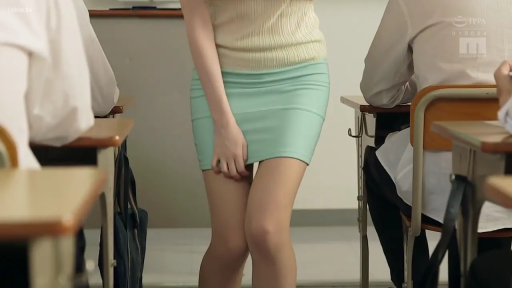 教室 · 站姿 · 下半身 · 课桌椅 · 不露脸 · 教师 · 紧身短裙 · 整理裙摆