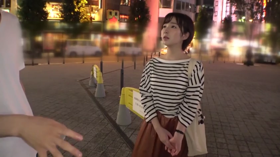 室内 · 开腿 · 愉悦 · 酒店房间 · 眼罩 · 震动棒 · 下半身 · 使用震动棒