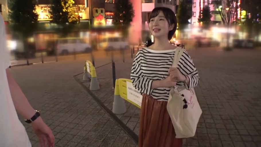 室内 · 性交 · 卧室 · 迷离 · 中景 · 床 · 跨坐 · 开襟卫衣