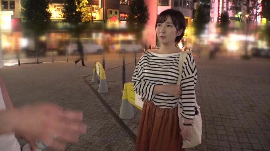 校服 · 和室 · 中景 · 闭眼 · 卧姿 · 被褥 · 亲密接触 · 学生题材