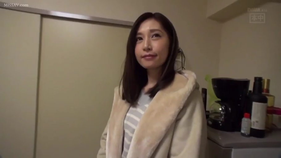 卧室 · 微笑 · 床 · 跪姿 · POV · 挑逗 · 绿色内衣 · 人物中景