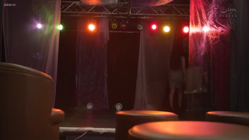 短裙 · 遠景 · 舞台