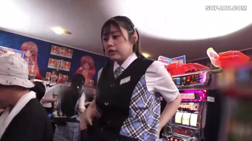 俯身 · 诊疗室 · 中景 · 挑逗 · 粉色护士服 · 制服诱惑 · 惊愕 · 显微镜