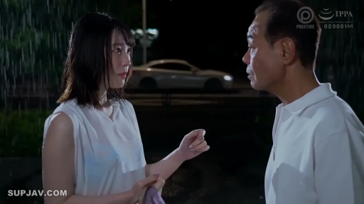 忧郁 · 站立 · 中景 · 对视 · 无袖上衣 · 轿车 · 雨夜户外 · 雨中