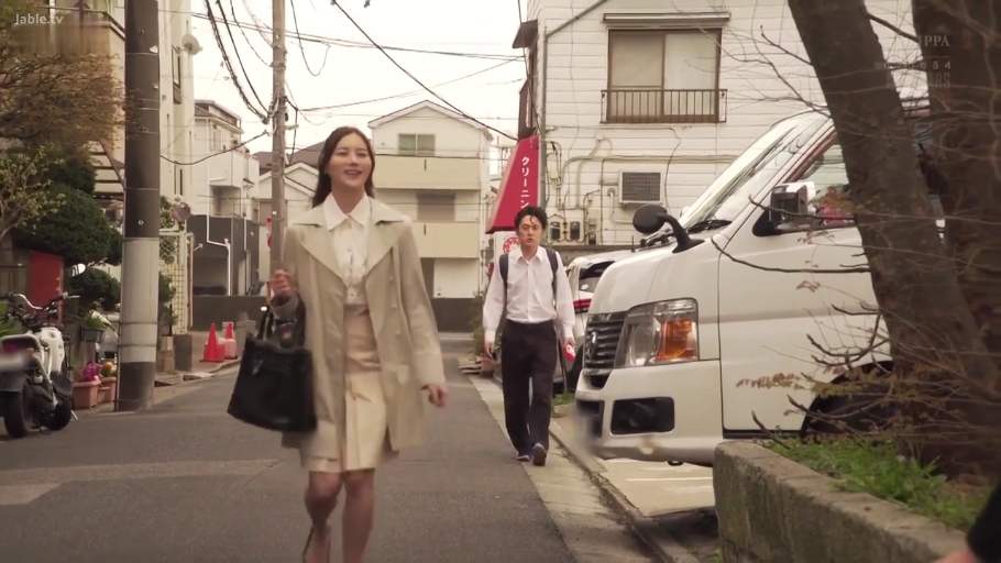 全身 · 街道 · 行走 · 风衣