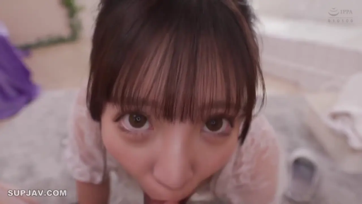 室内 · 俯身 · 脸部特写 · 白色蕾丝 · 吹箫