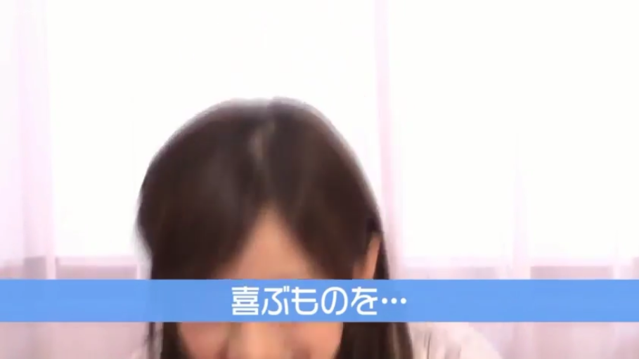 和室 · 休闲装 · 榻榻米 · 亲昵 · 侧脸特写 · 对坐 · 氛围 · 深情