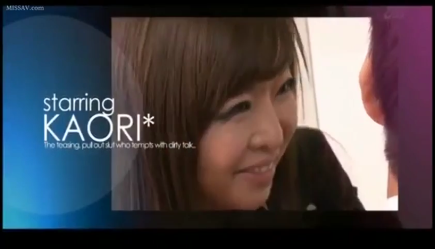 室内 · 身をかがめる · 顔のクローズアップ · 调情 · アジア人女性 · 黑色职业装 · 挑逗微笑