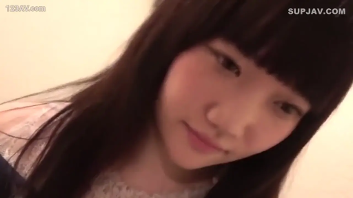 室内 · 面部特写 · 白色蕾丝上衣