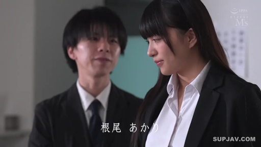 全身 · 跪姿 · 捆绑 · BDSM · 痛苦 · 绳索 · 黑色紧身衣 · 储物间