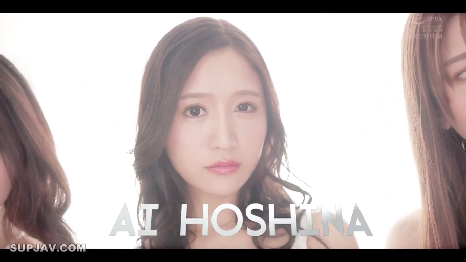 字幕 · 摆拍 · 面部特写 · 白色上衣 · 沉静 · 影棚 · 女优介绍 · 正脸