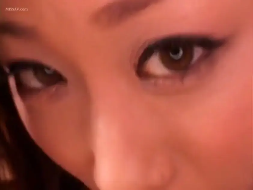 室内 · 低头 · 口交 · 白衬衫 · 俯拍 · 头部特写 · 模糊