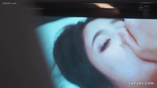 臉部特寫 · 全裸 · 臥室 · 享受 · 仰臥 · 亲吻 · 高清