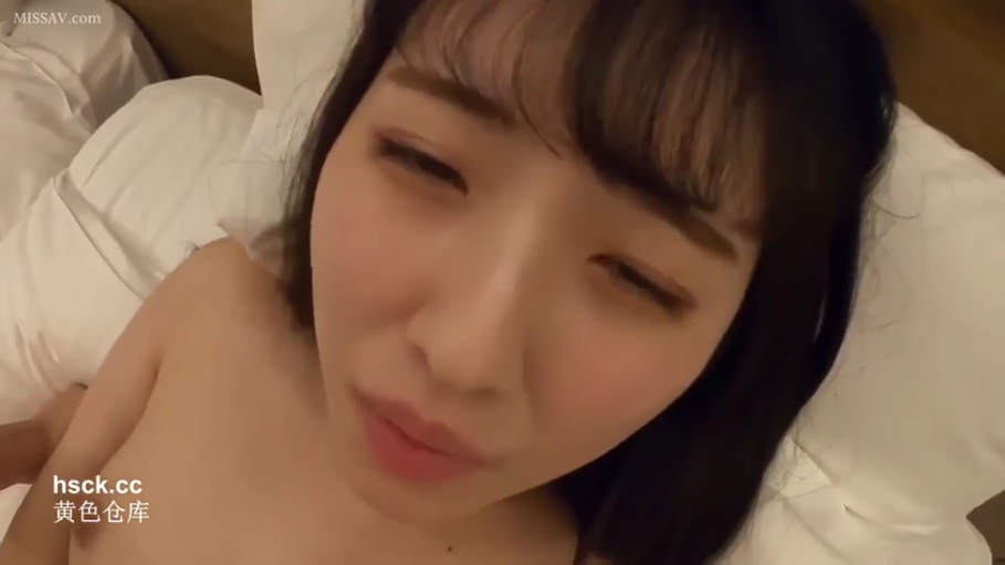 骑乘位 · 性交 · 专注 · 办公室 · 电脑 · 正装 · 剧情片