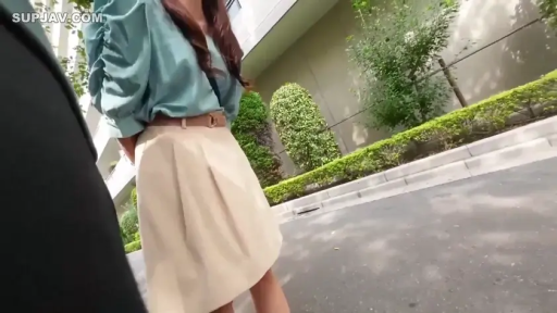 室内 · 比基尼 · 口交 · 全景 · 张口 · 床 · 跪姿 · 多人