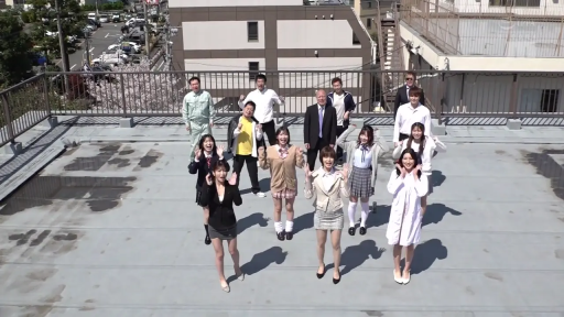 站立 · 全景 · 开怀大笑 · 欢呼 · 各种制服 · 屋顶