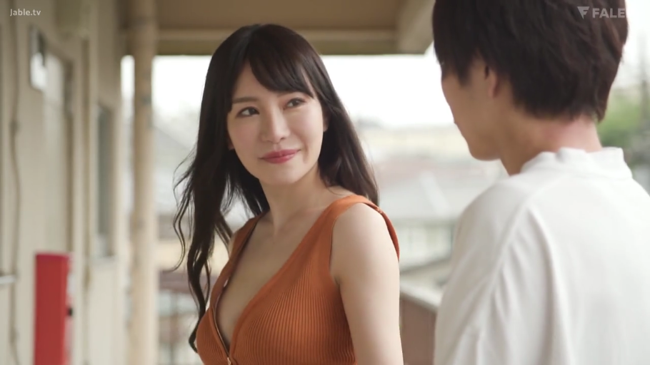 性交 · 后入式 · 沙发 · 客厅 · JK制服 · 下半身 · 自然光