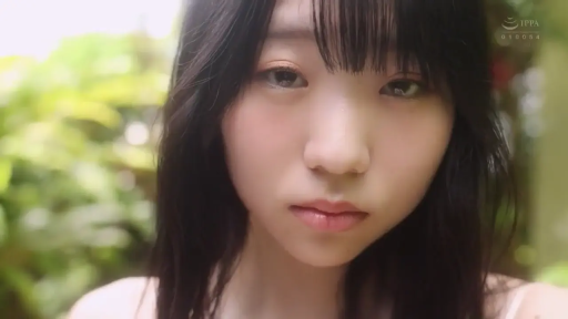 Melancholy · 面部特写 · Gaze · Outdoor · 长发 · Sleeveless top · Front face